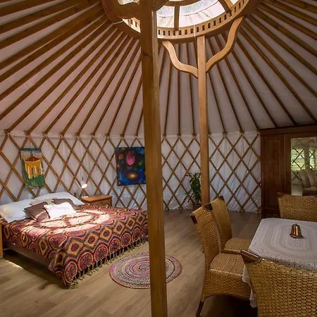 Glamping Podgrodzie * ノベ・バルプノ